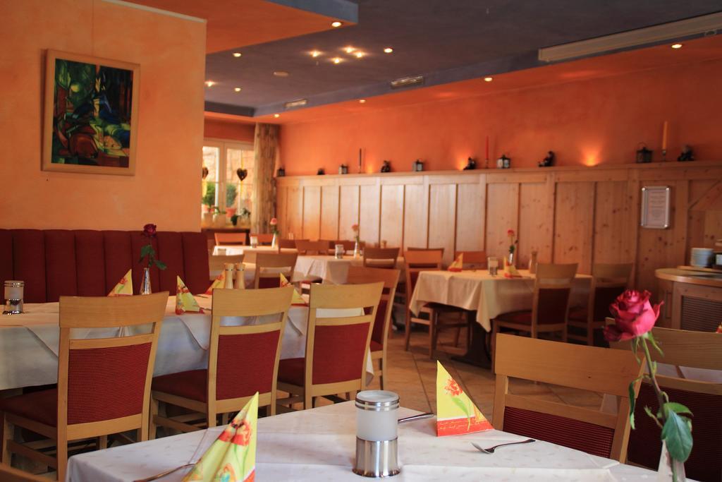 Hotel Restaurant Reichsadler Buchen  Bilik gambar